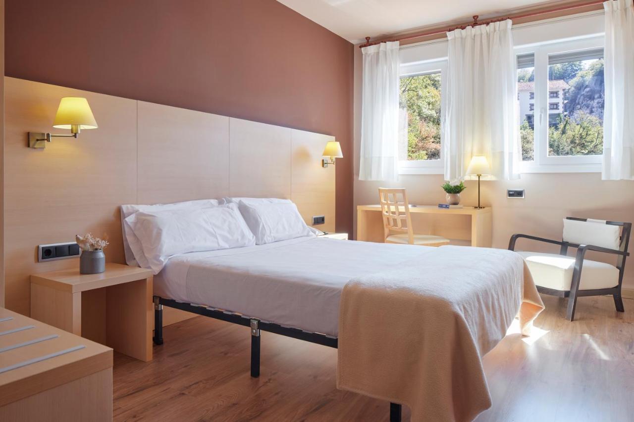 Iraipe Santuario De Arantzazu Hotel Oñate Eksteriør bilde