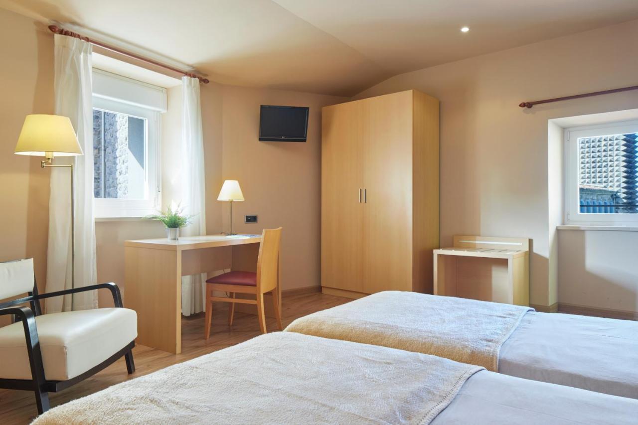 Iraipe Santuario De Arantzazu Hotel Oñate Eksteriør bilde