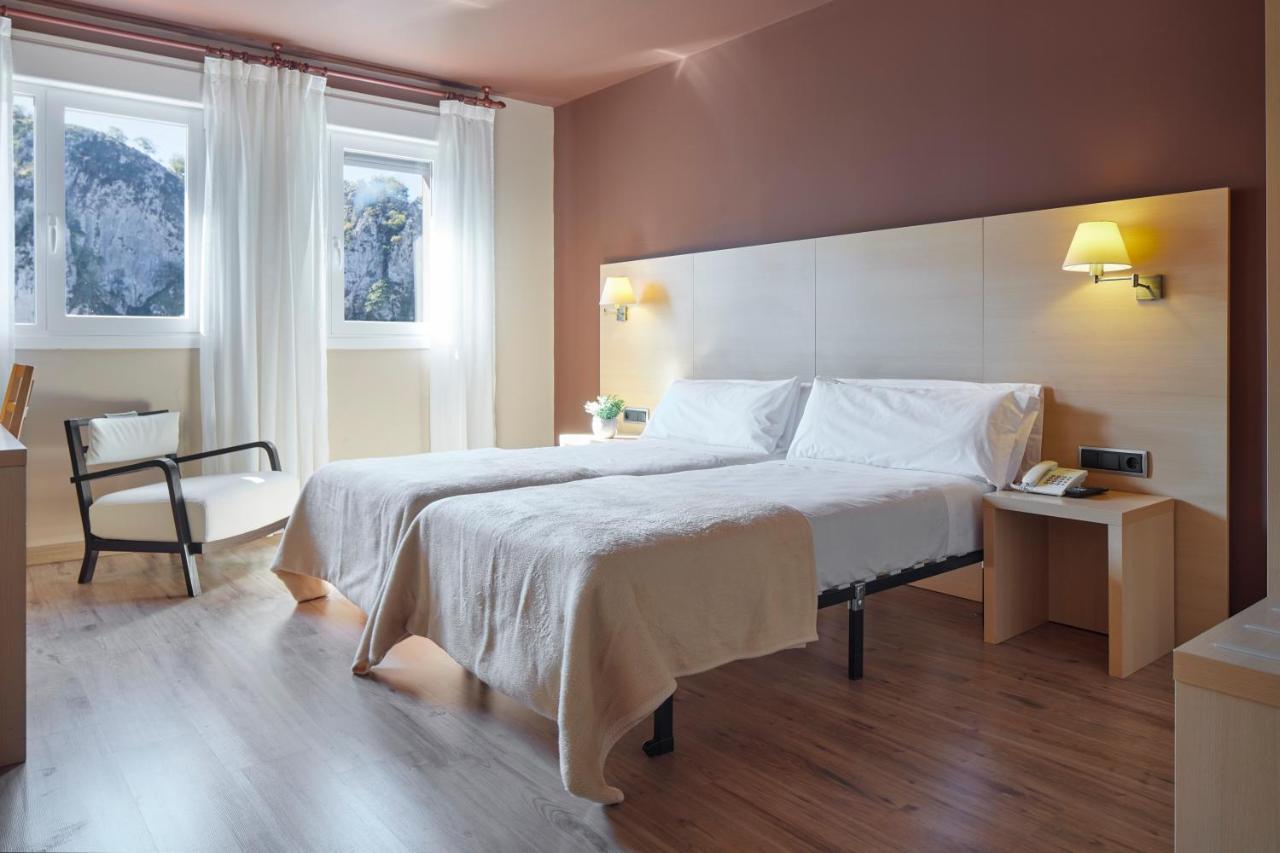 Iraipe Santuario De Arantzazu Hotel Oñate Eksteriør bilde