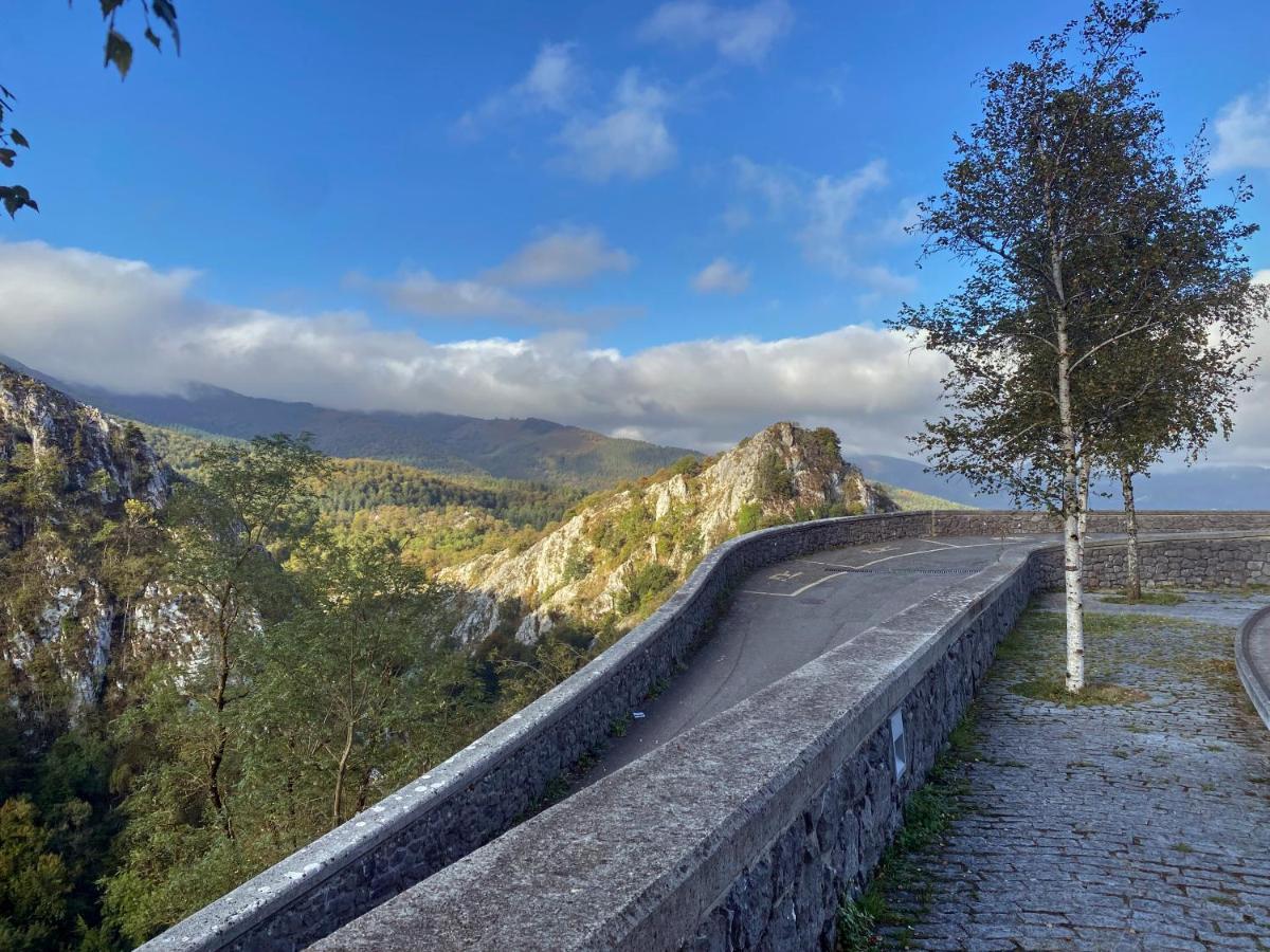 Iraipe Santuario De Arantzazu Hotel Oñate Eksteriør bilde